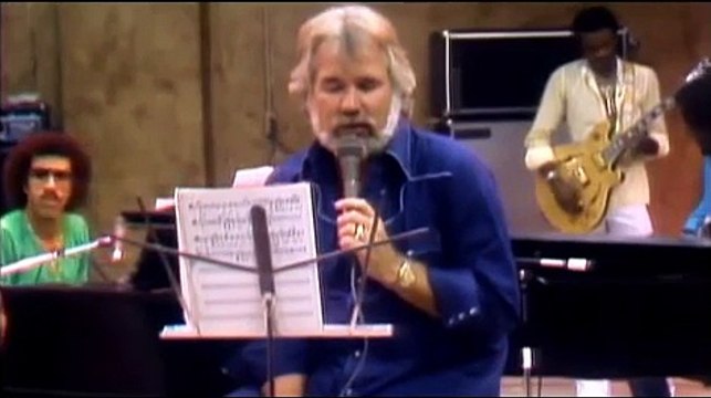 Leydi, ben parıldayan bir zırhın içinde senin şövalyenim ve seni seviyorum Beni ben yapan sensin, ve ben seninim.