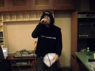 G-Dragon singing and rapping