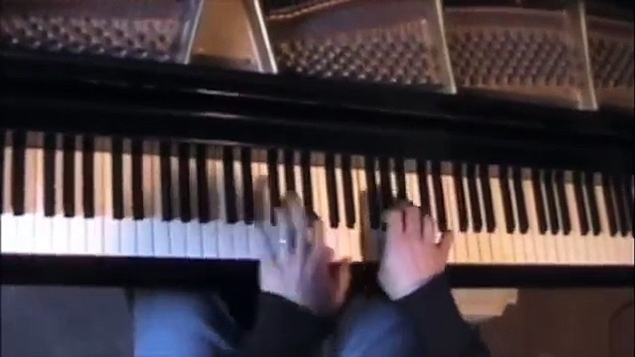 Chris Dawson: Puttin' On the Ritz  (Solo Swing - Stride Piano)