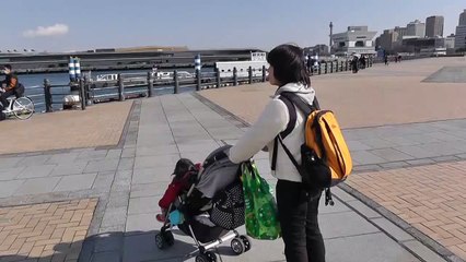 東北地方太平洋沖地震～横浜赤レンガ倉庫付近～