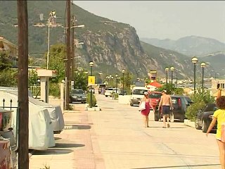 Συνεχίζονται ο καύσωνας και τα μελτέμια