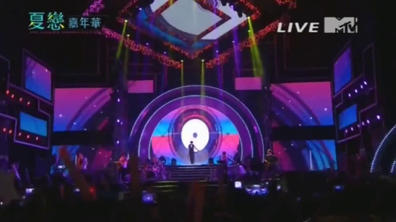 Bii - Action Go 150708