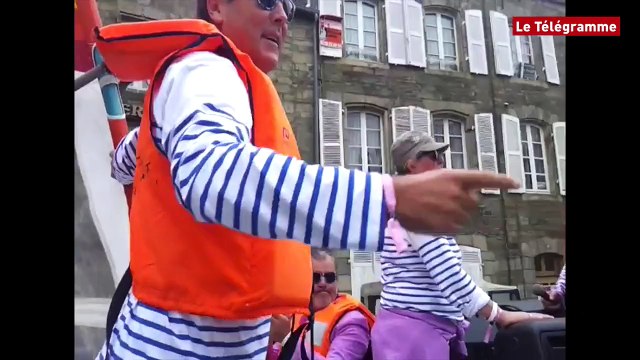 Carhaix (29). Les Vieux gréements saluent les Vieilles Charrues