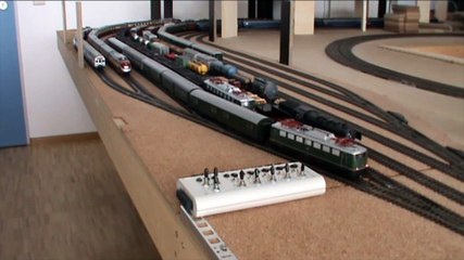Modelleisenbahn Schattenbahnhofsteuerung SBH BM - 5 Schattenbahnhof Steuerung.wmv