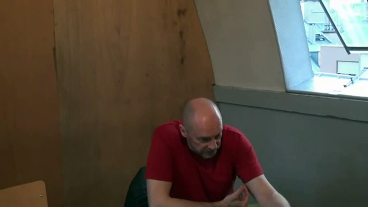 Alain Soral vote Marine le Pen et commente Voltaire