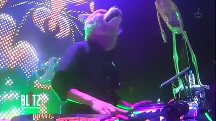 MAN WITH A MISSION with デーモン閣下 - 太陽がいっぱい