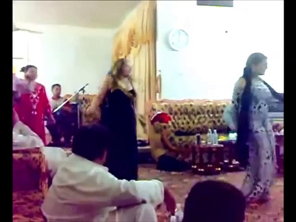 رقص عراقي جميل لكاوليات في فرح زواج عراقي