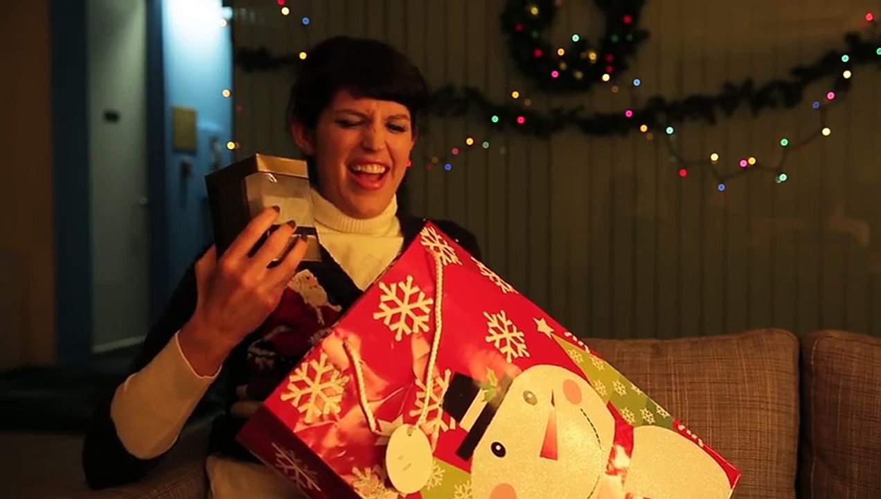 How To Pretend You Like That Shitty Gift (Hardly Working)
