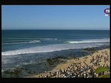 Un surfeur attaqué par un requin en pleine compétition