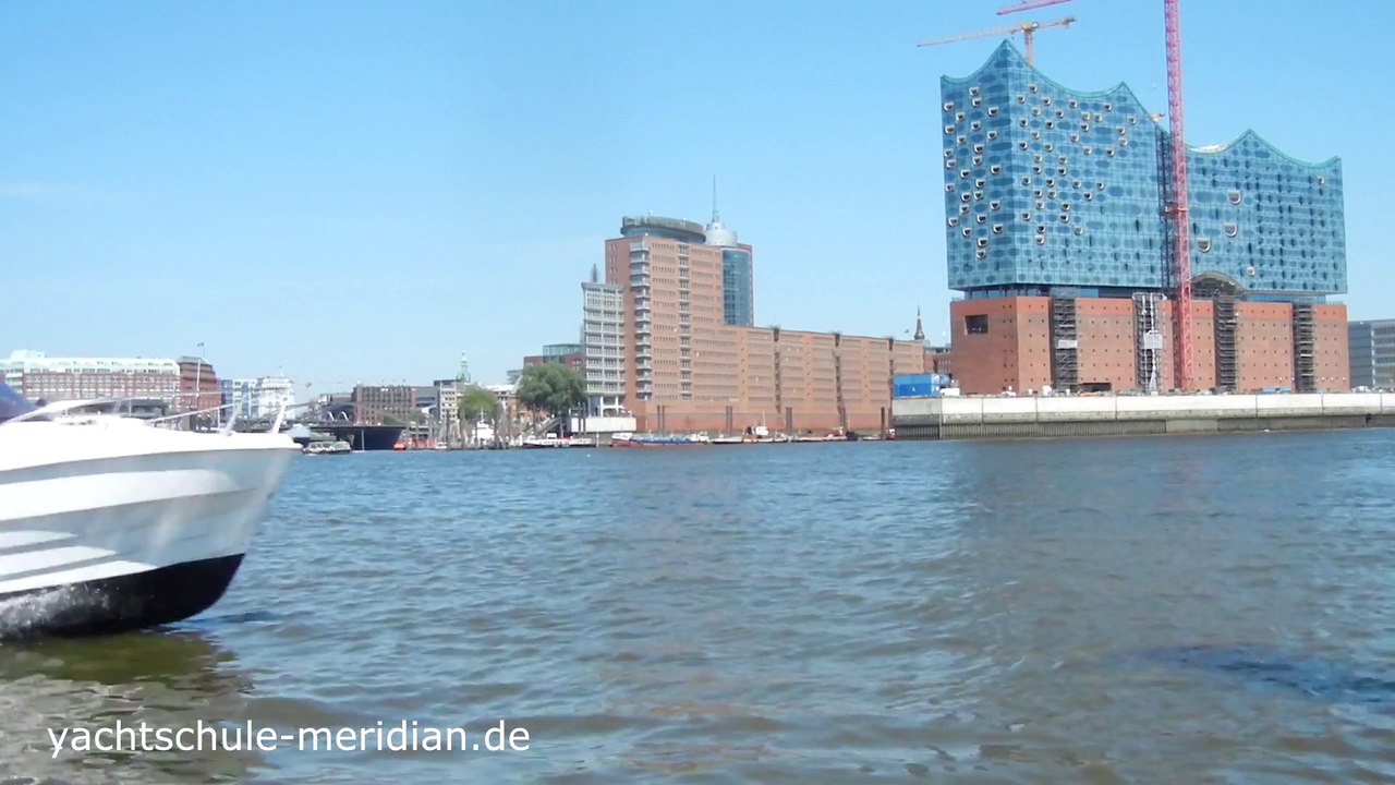 Die Motorboote der YACHTSCHULE MERIDIAN in Hamburg