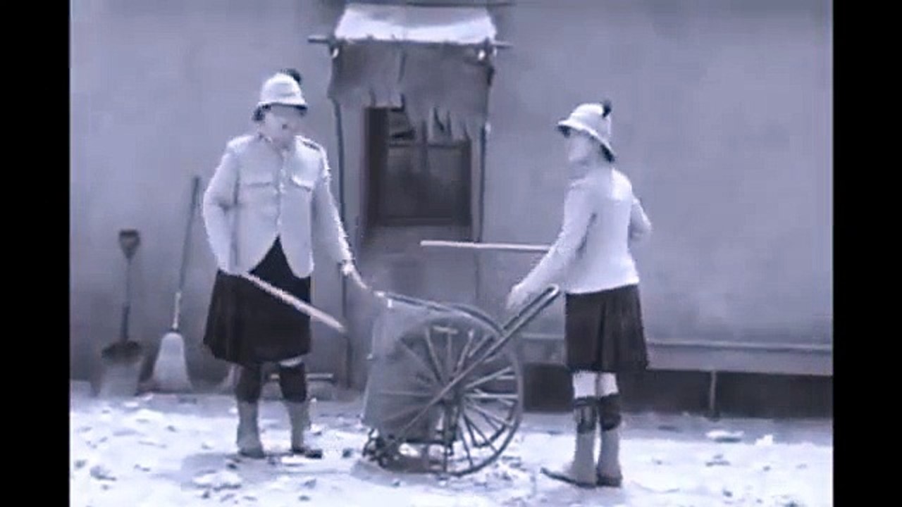 Laurel & Hardy Dancing with arabic music .