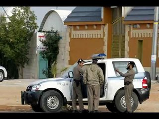 قوات الطواري السعودية تقتحم منزل سعود الدغيثر العنزي 003