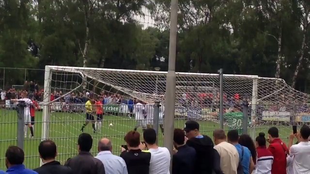 Mehmet Ekici, frikik gollerine devam ediyor!