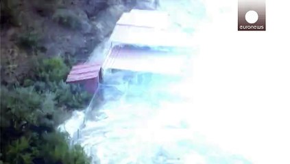 Torrential flash floods hit Arizona