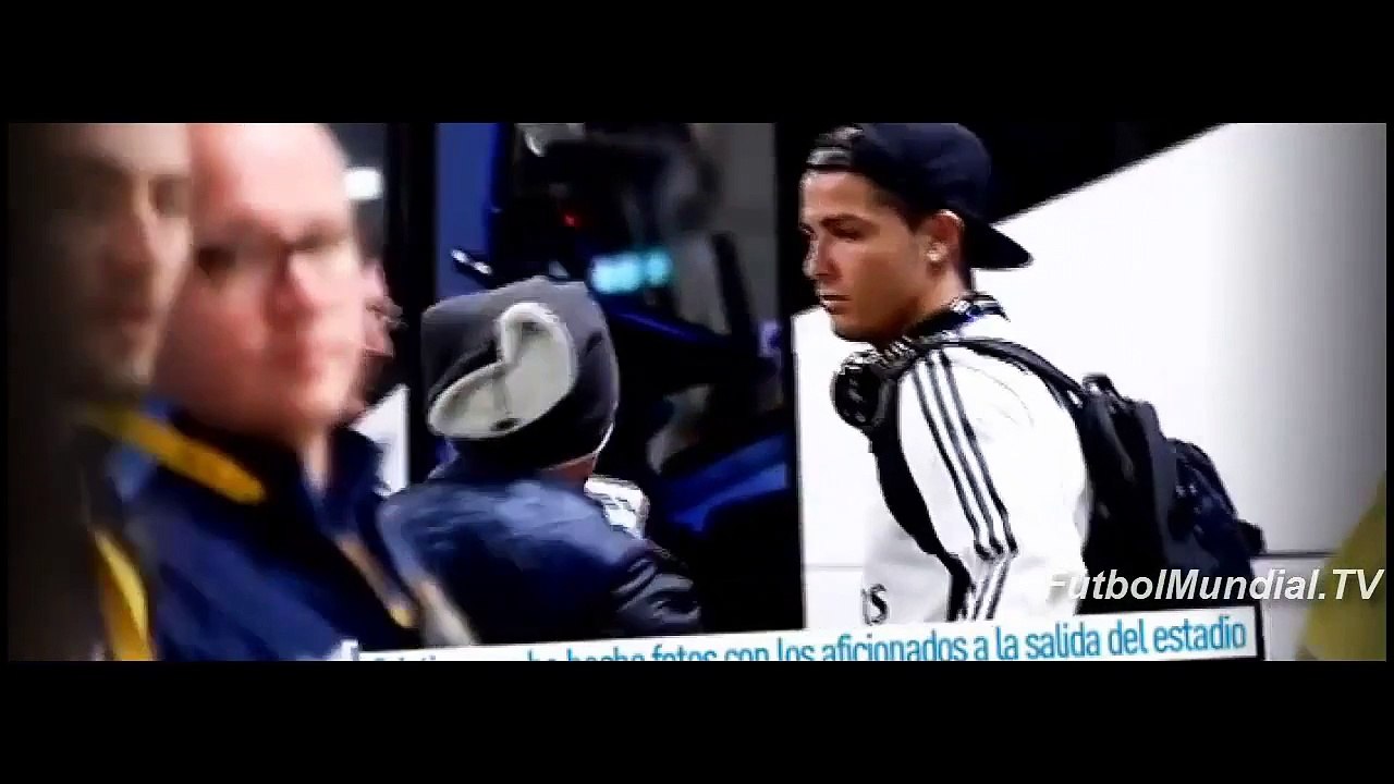 Cristiano Ronaldo se toma Selfie con sus fans tras el Real Madrid vs AS Roma (6-7 Penales) 2015