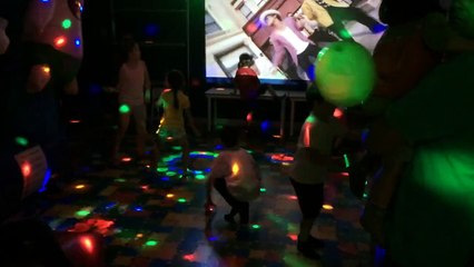 Funny Situations CHILDREN DANCING "UPTOWN FUNK" Mark Ronson and Bruno Mars