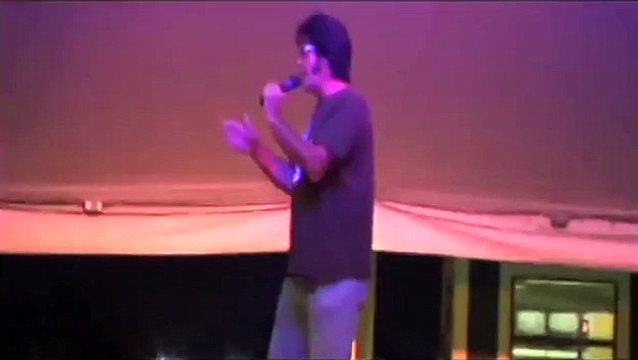 Robert Keefer sings 'Lawdy Miss Clawdy' Elvis Week 2012 (vid