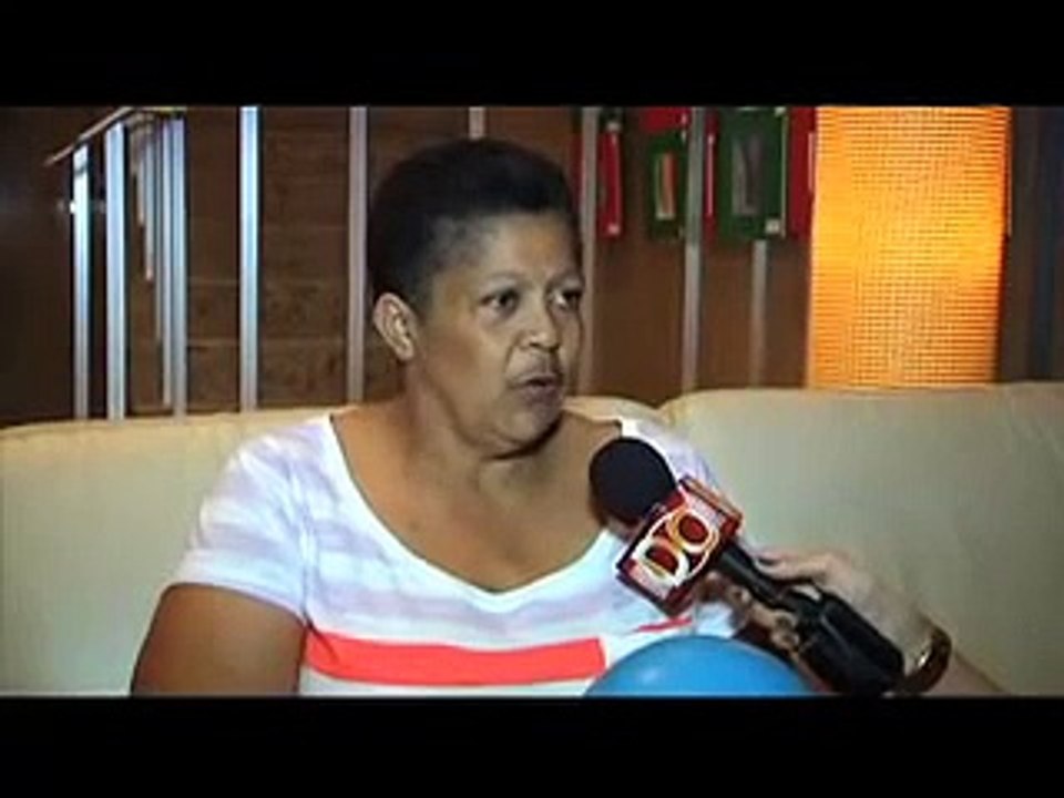 Doña Dominga reitera que su nieta recibió una "Trapo 'e bola" (Dando Candela- Telemundo)