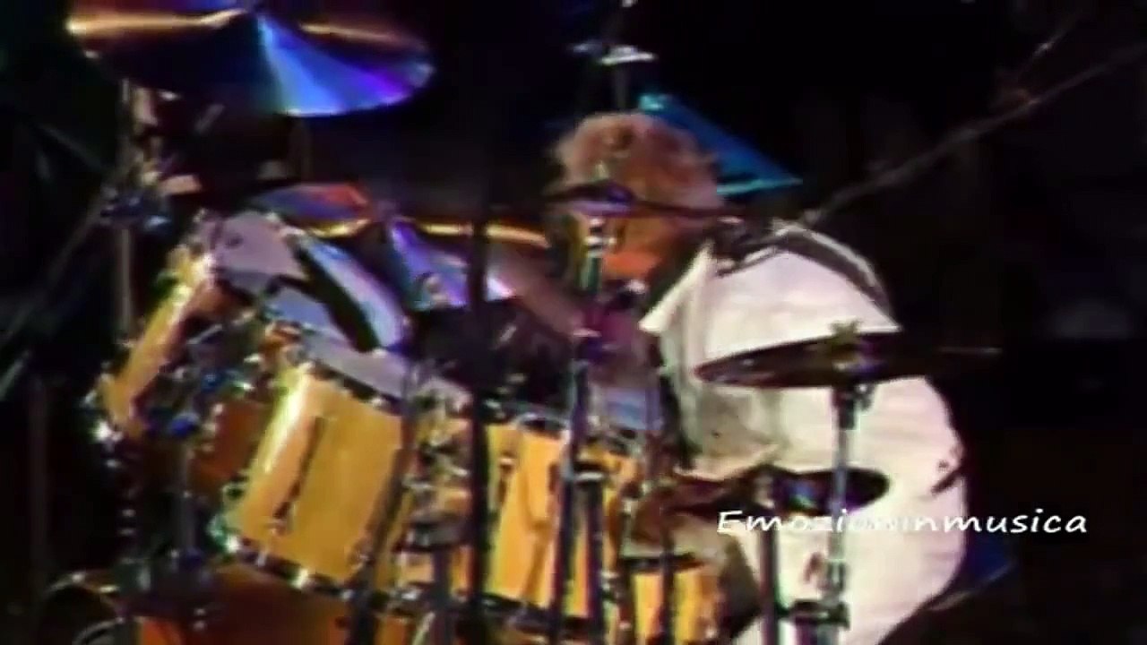Queen (Freddie Mercury) The show must go on (Live fake)