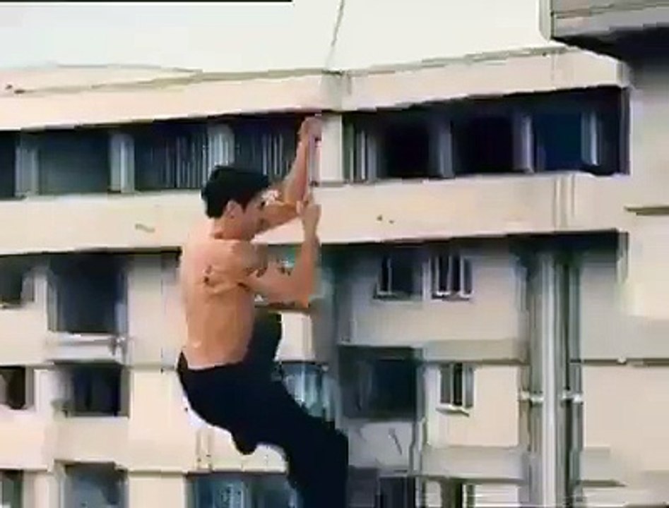Very Awsome movie clip B13
