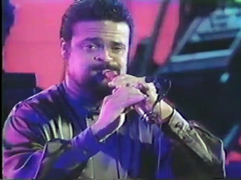 yanni live at the taj mahal india - love is all