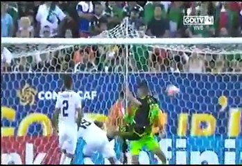 México gana a Costa Rica con penal polémico sobre la hora (VIDEO)