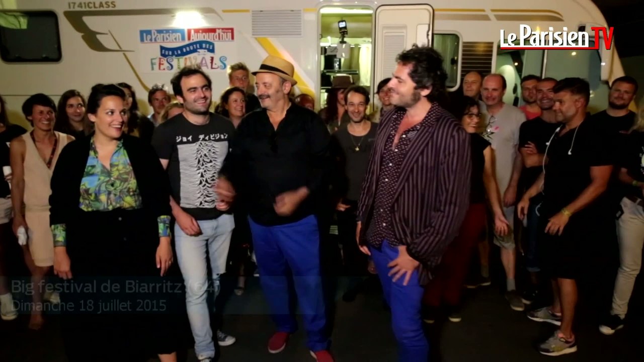 La famille Chedid devant notre camping-car