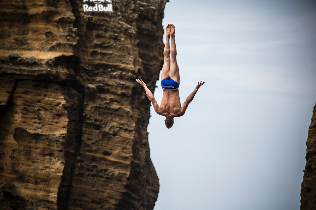 Red Bull Cliff Diving World Series 2015 – Action Clip –  Azores, Portugal