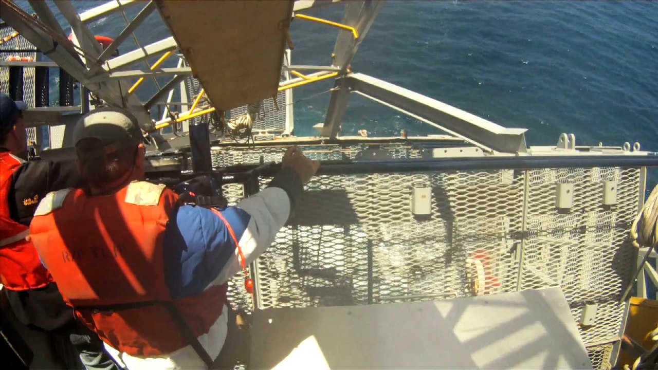 Senkrechtes schiff: 108m & 700 tonnen schweres schiff wird im meer gedreht! ◄◄◄