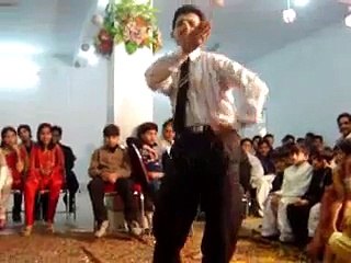 Some guy dancing to Kajra Re