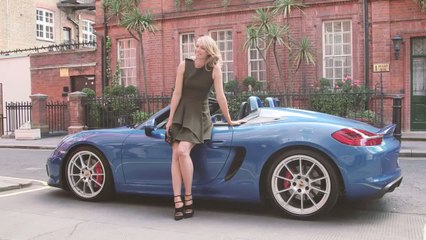 Maria Sharapova prend l'air en Porsche Boxster Spyder