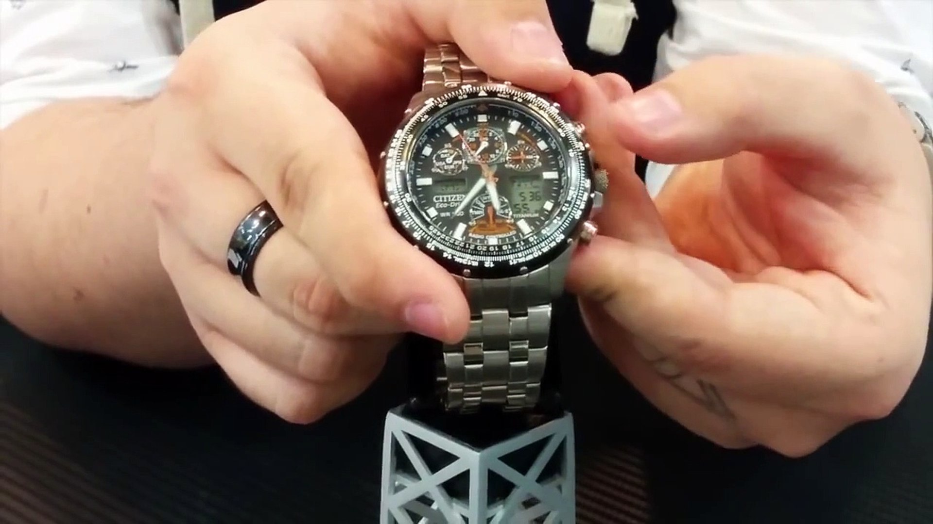 WATCH IT! - How To Set The Citizen Eco-Drive SkyHawk Watch - video  Dailymotion