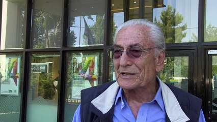 Banks reopen in Greece after three-week shutdown