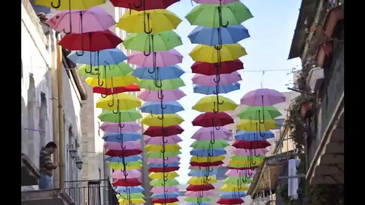 סידהארתא - רחוב המטריות ירושלים - קיץ 2015