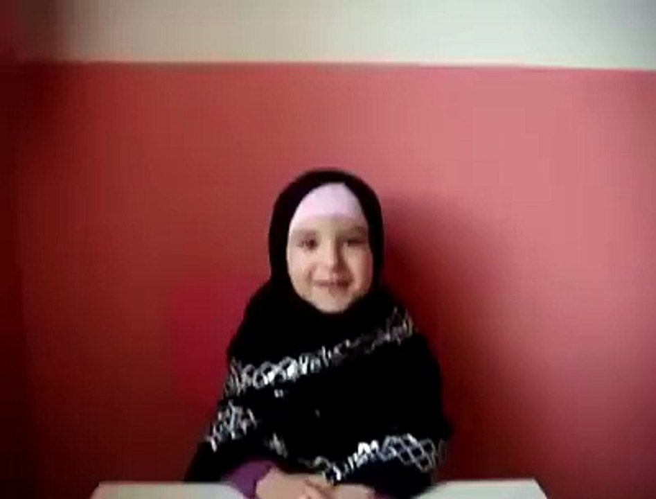 BABY GIRL RECITING QURAN   MAASHA ALLAH