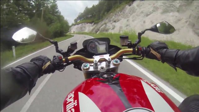 Aprilia Tuono Factory vs. KTM 990 SM @ Ochssattel