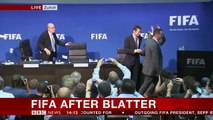 Napad dolarima na Seppa Blattera