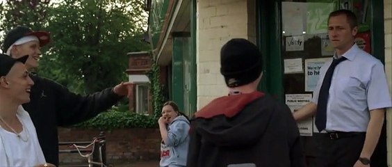 «Мягкий» («Слабак») -2007-  Режиссер- Саймон Эллис - драма, короткометражный