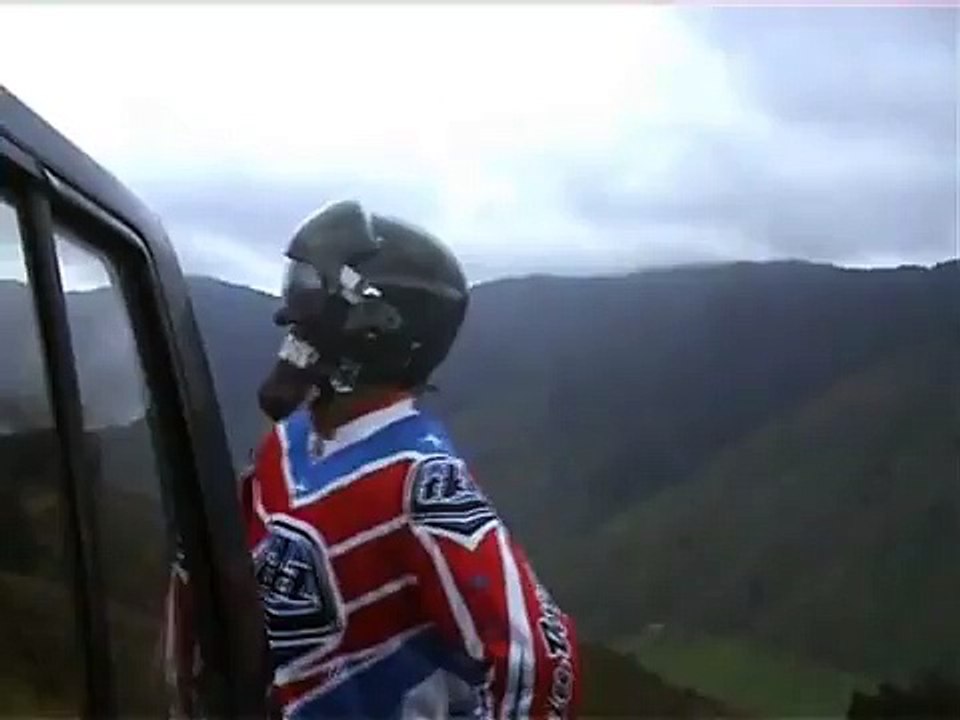 Hang gliding sky riders speed gliding