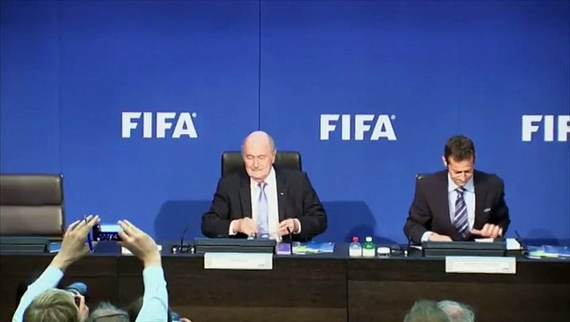 FIFA : une pluie de faux billets sur Sepp Blatter
