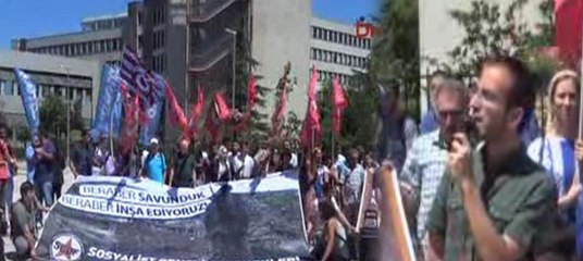 Canlı bombanın hedefi olan grup İstanbul'da bu mesajları vererek gitmişti