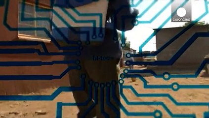 آفریقای جنوبی؛ کوله پشتی مدرسه با سلولهای خورشیدی