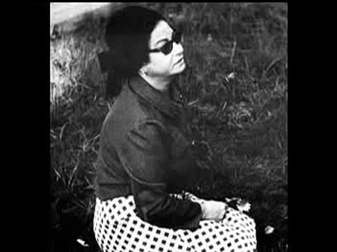 Om Kalthoum - أم كلثوم - بعيد عنك - مقطع بيني وبينك خطوتين