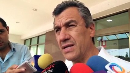 El Jerry Flores será operado de la rodilla