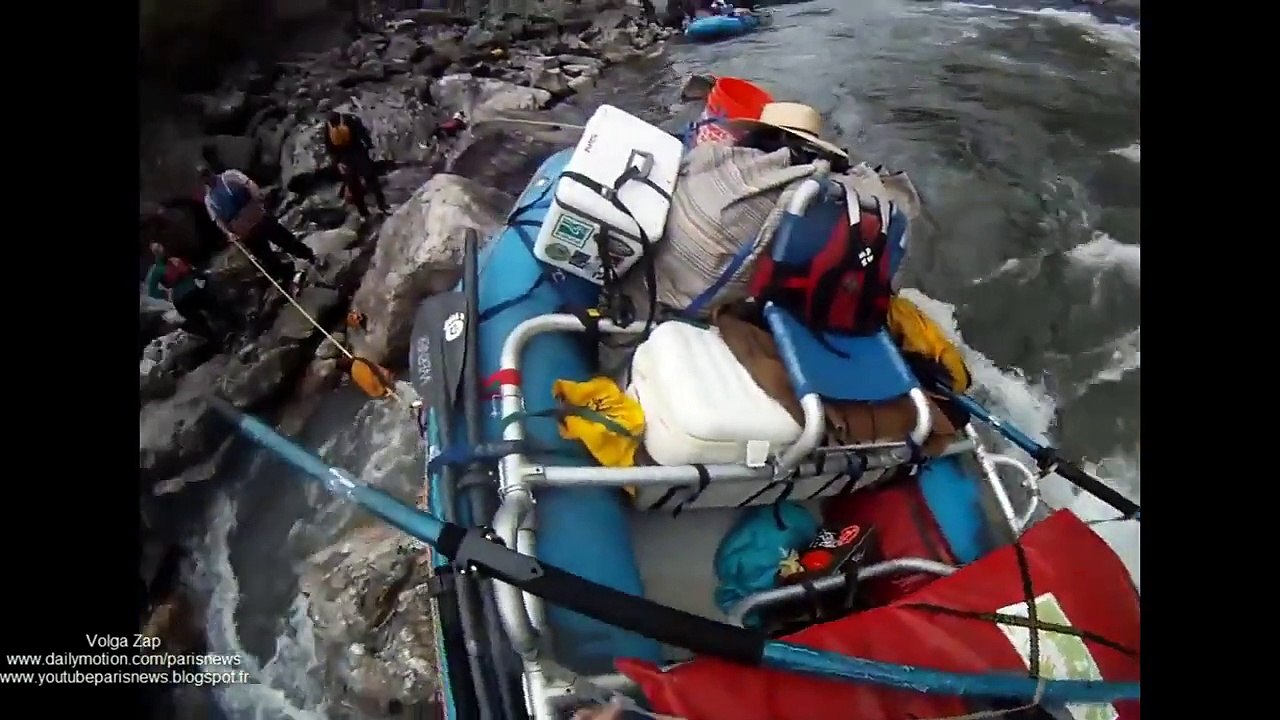 Accident de Rafting - Une femme coincée sous l'eau dans les rapides