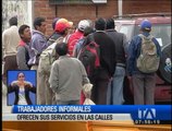 Trabajadores informales ofrecen sus servicios en las calles