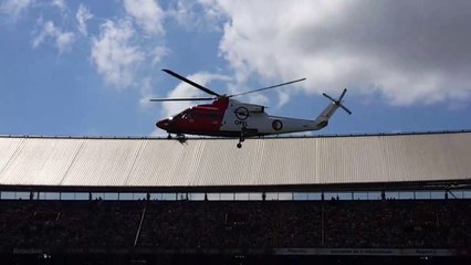 20-07-2015 Helikopterlanding Open Dag Feyenoord gefilmd vanuit Vak W