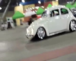 Fusca Branco 1973 rodas FUCHS "17" CROMADA