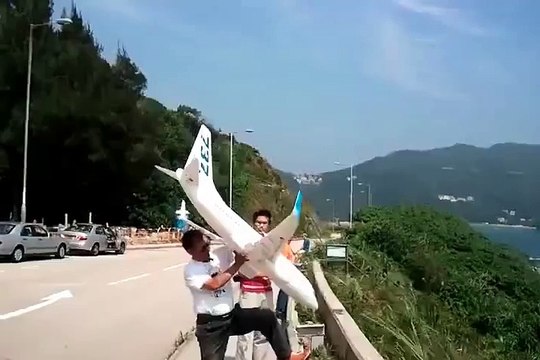 Amaizing A boy flying a plan must Watch hd video-\\\\\\\\\\\\\\\\\\\\\\\