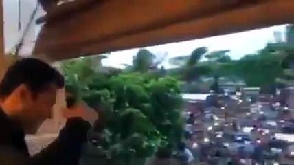 BAJRANGI BHAIJAAN KA KAMAAL_Hazaron log Eidi lene SALMAN KE GHAR POHANCH GAYE_